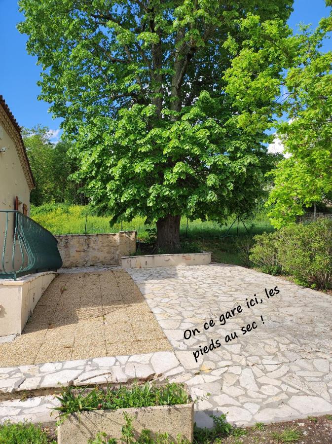 Gite De La Tride 2 Avec Terrasse Proche Du Centre 雷克图尔 外观 照片